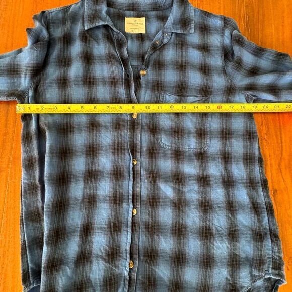 American Eagle boyfriend lightweight flannel button down button sleeve sz M - Picture 7 of 14